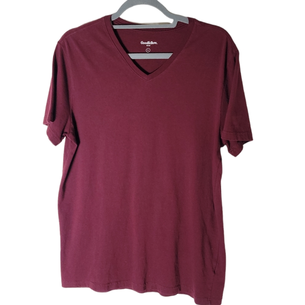 Goodfellow & Co men’s v neck tee shirt burgundy short sleeve medium standrad fit